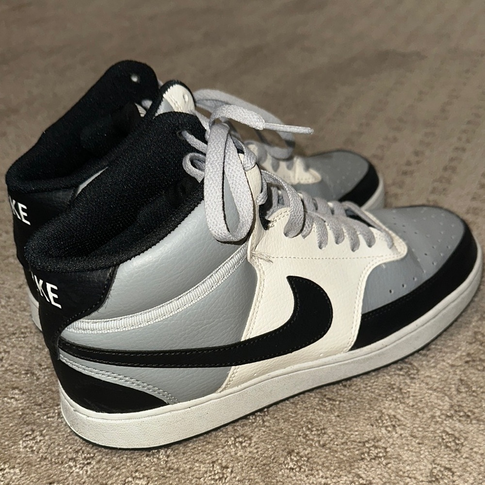 EUC- Nike High-Top Sneakers in Black and Gray